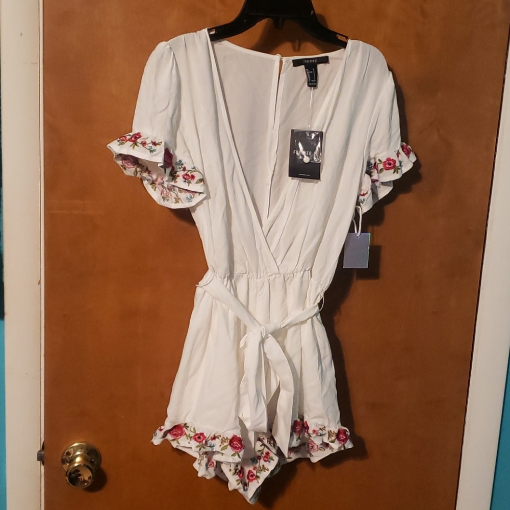NWT F21 romper